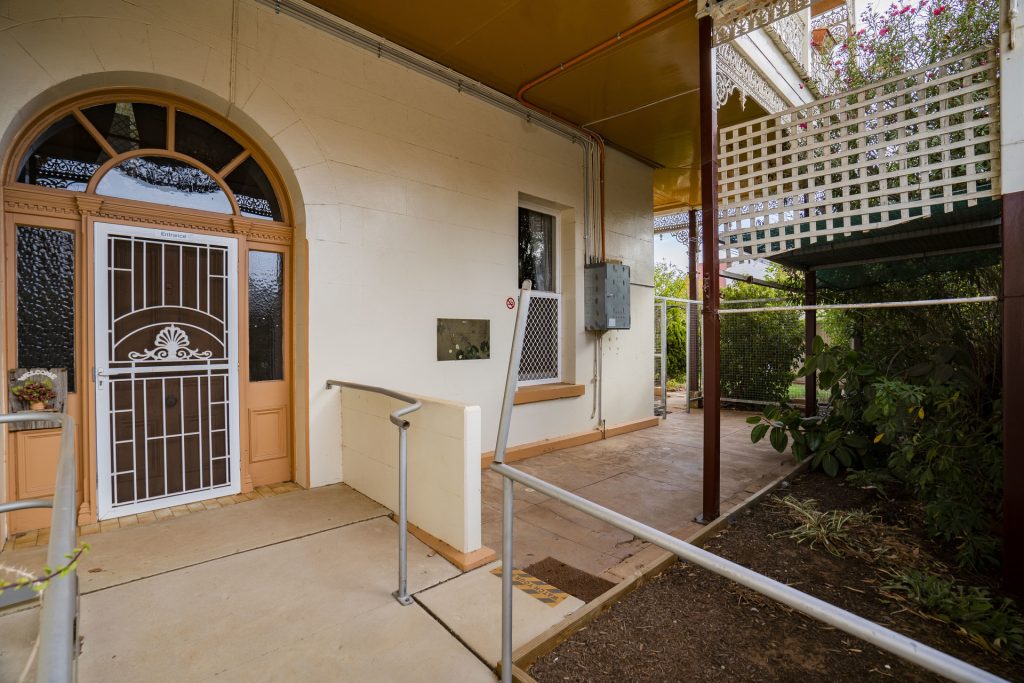 160-162 East Street, Narrandera NSW 2700 - photo 3