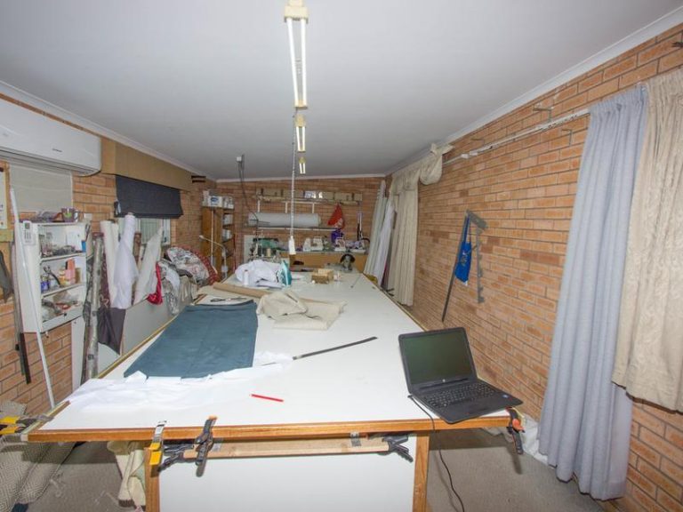 61 East Street, Narrandera NSW 2700 - photo 2