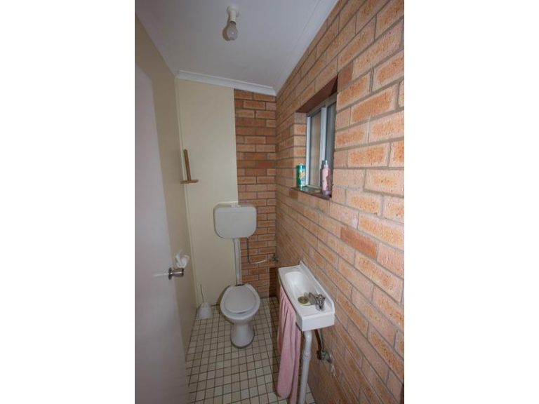61 East Street, Narrandera NSW 2700 - photo 4