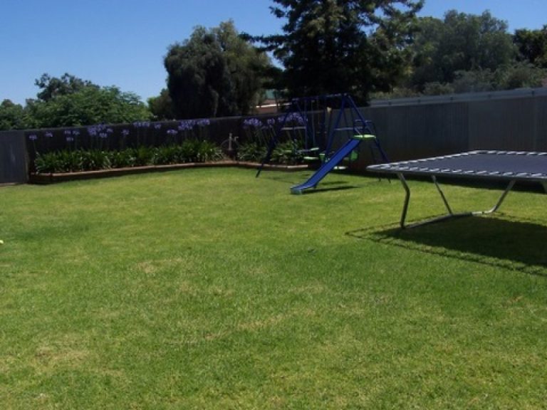 135 Anzac Street, Temora NSW 2666 - photo 4
