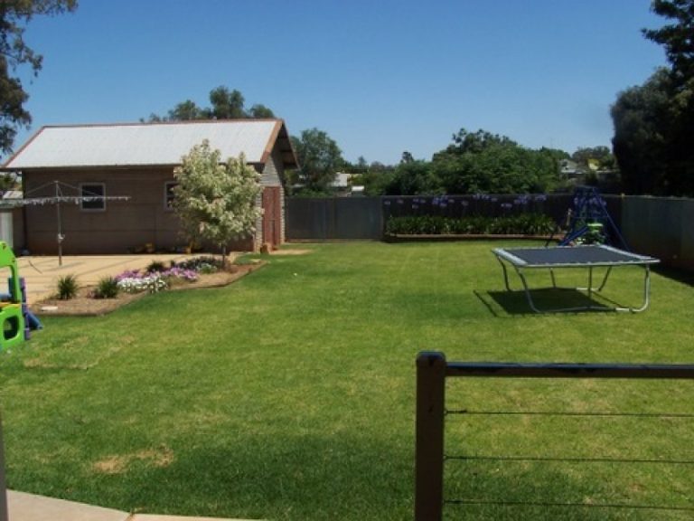 135 Anzac Street, Temora NSW 2666 - photo 7