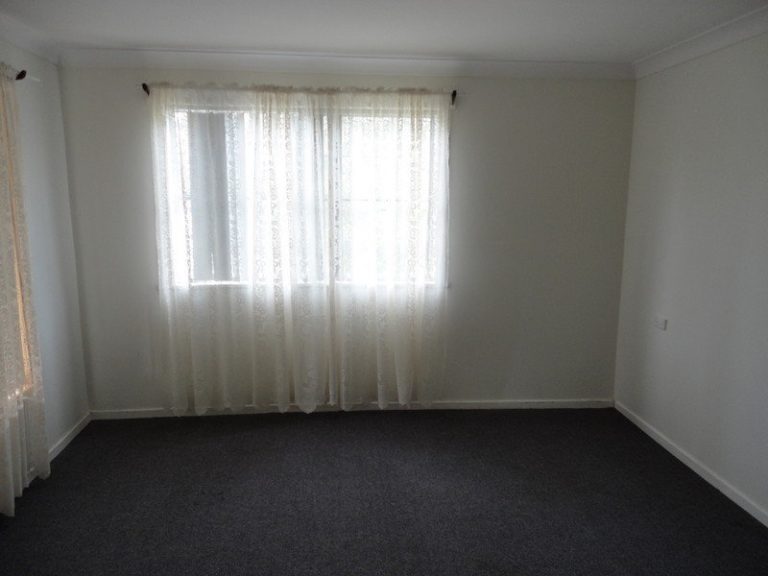 30 Bellevue Street, Temora NSW 2666 - photo 18