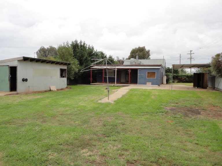 30 Bellevue Street, Temora NSW 2666 - photo 6