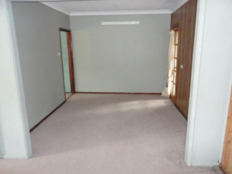 30 Bellevue Street, Temora NSW 2666 - photo 7