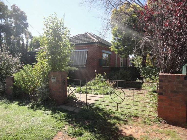 29 Ashton Street, Ariah Park NSW 2665 - photo 4