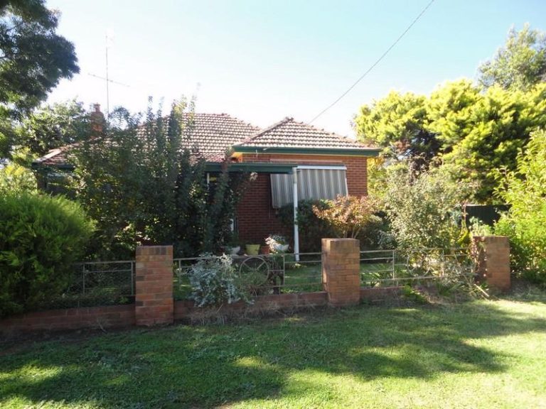 29 Ashton Street, Ariah Park NSW 2665 - photo 5