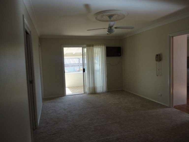124 Asquith Street, Temora NSW 2666 - photo 16