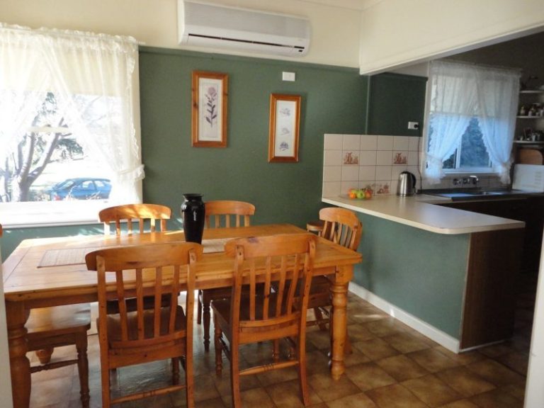 170 Loftus Street, Temora NSW 2666 - photo 5