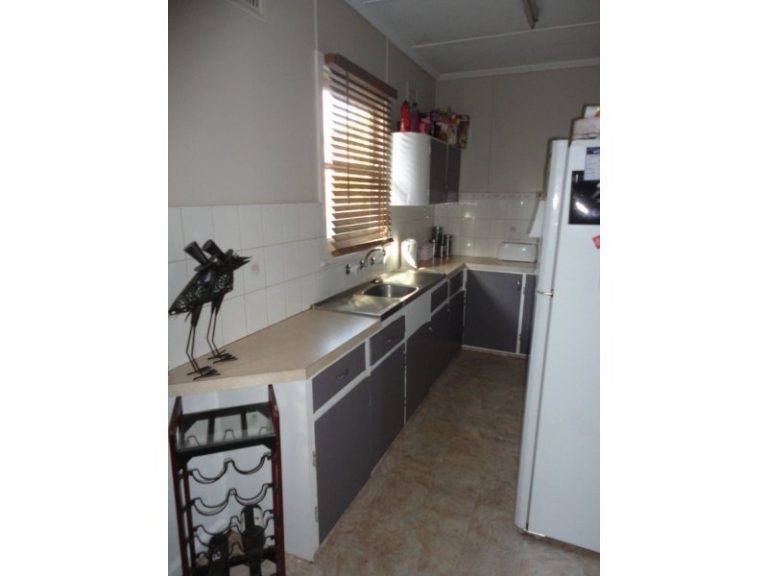70 Haig Street, Temora NSW 2666 - photo 5