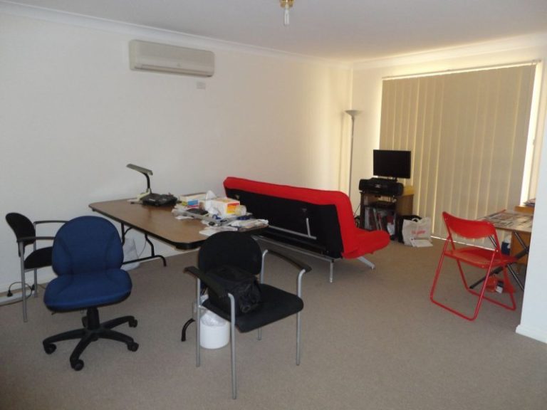 Unit 1/90 Parkes Street*, Temora NSW 2666 - photo 4