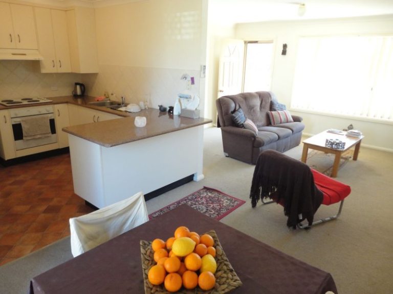 Unit 4/90 Parkes Street, Temora NSW 2666 - photo 4