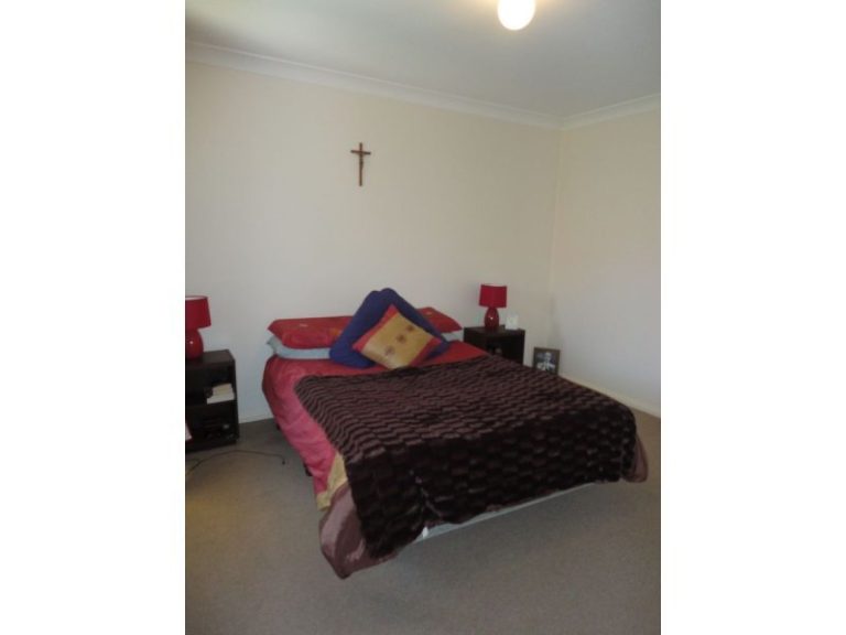 Unit 4/90 Parkes Street, Temora NSW 2666 - photo 8