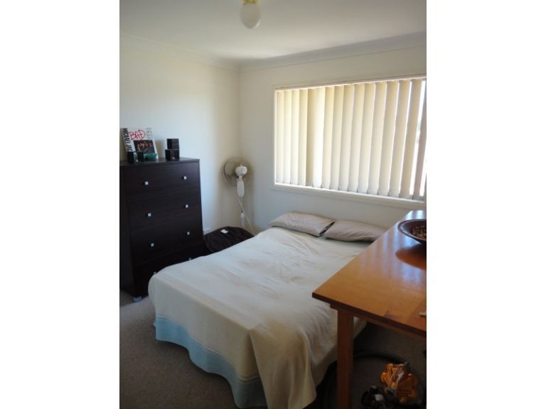 Unit 4/90 Parkes Street, Temora NSW 2666 - photo 9