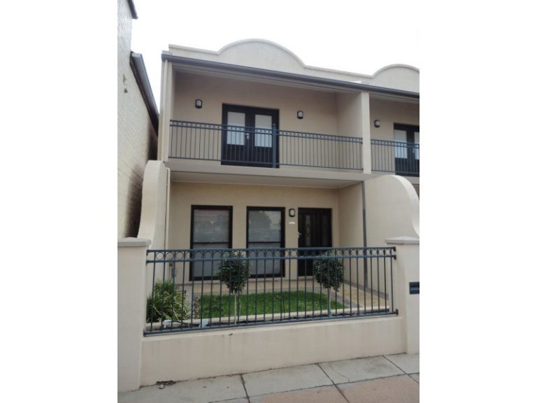 290B Hoskins Street, Temora NSW 2666 - McGrath Riverina