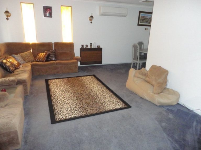 227 Austral Street, Temora NSW 2666 - photo 3