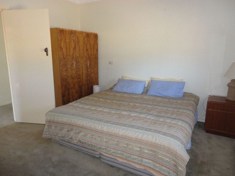 45 Airport Street, Temora NSW 2666 - photo 14
