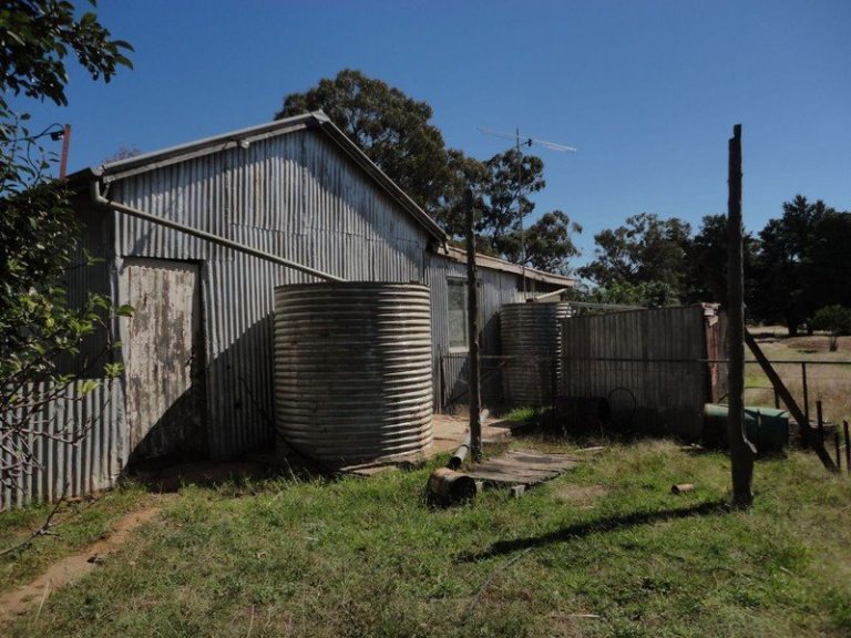 45 Airport Street, Temora NSW 2666 - photo 3