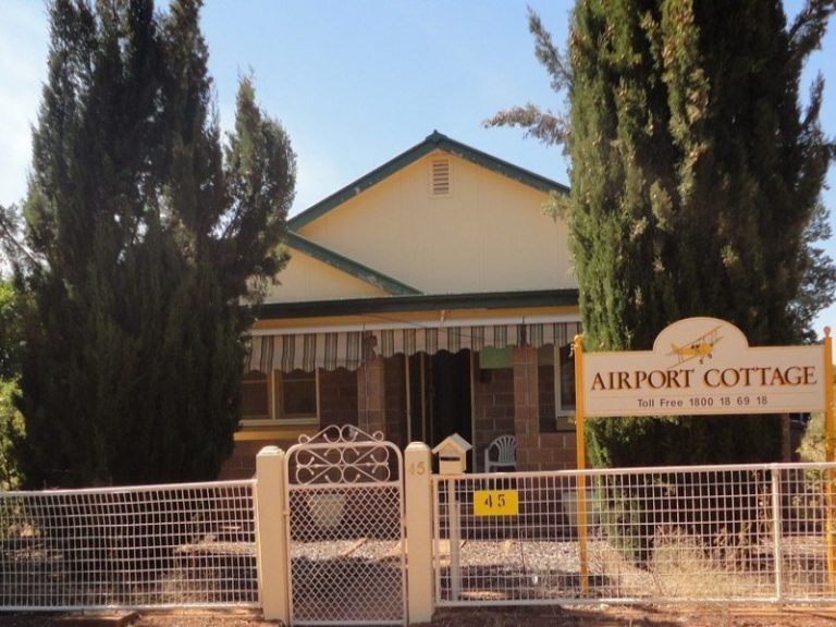 45 Airport Street, Temora NSW 2666 - photo 23