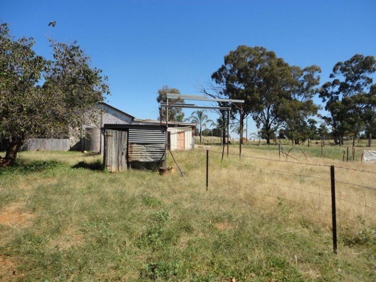 45 Airport Street, Temora NSW 2666 - photo 8