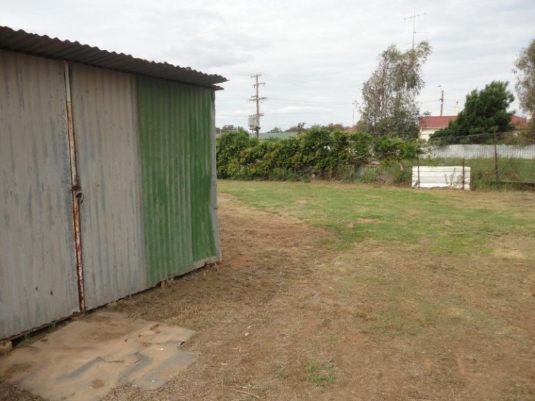 94 Kitchener Road, Temora NSW 2666 - photo 5