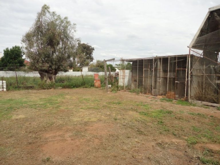 94 Kitchener Road, Temora NSW 2666 - photo 6