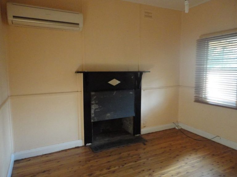 25 Ashton Street, Ariah Park NSW 2665 - photo 2
