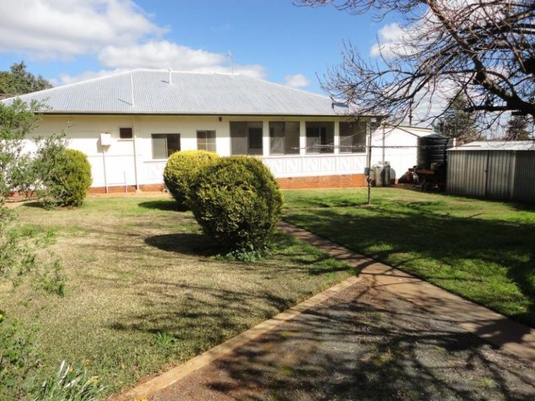 45 Deutcher Street, Temora NSW 2666 - photo 2