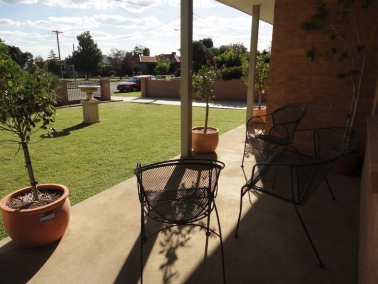 77 Deutcher Street, Temora NSW 2666 - photo 15