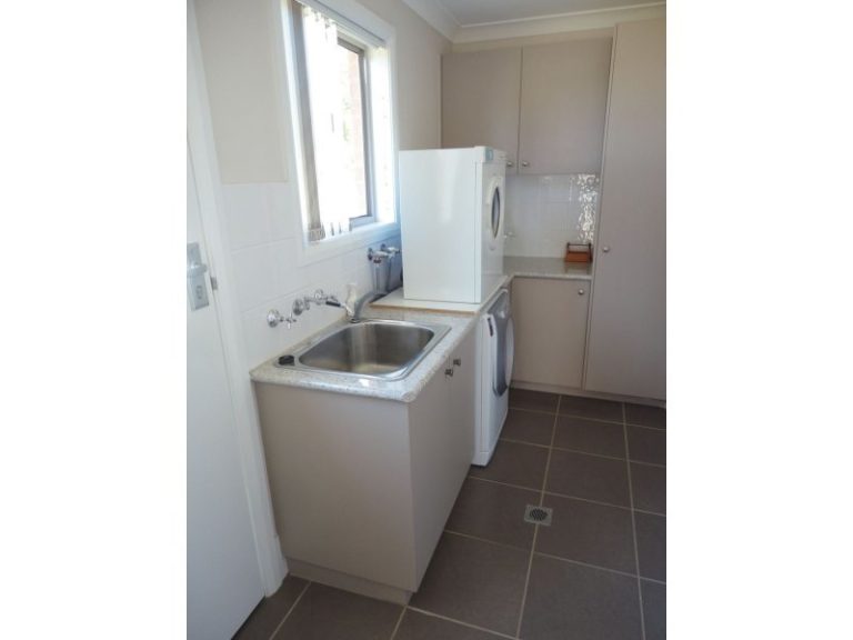 77 Deutcher Street, Temora NSW 2666 - photo 19