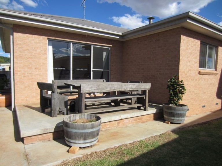 77 Deutcher Street, Temora NSW 2666 - photo 20