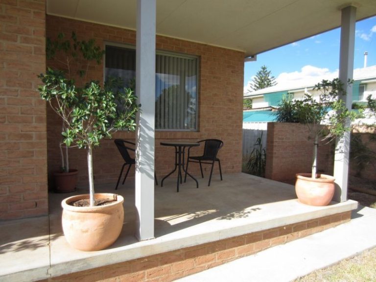 77 Deutcher Street, Temora NSW 2666 - photo 23