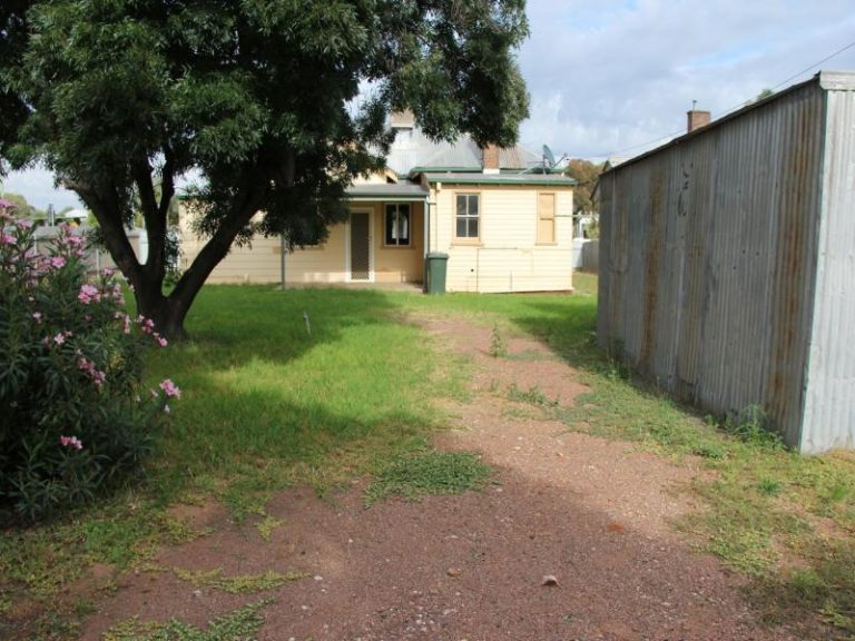145 Crowley Street, Temora NSW 2666 - photo 13