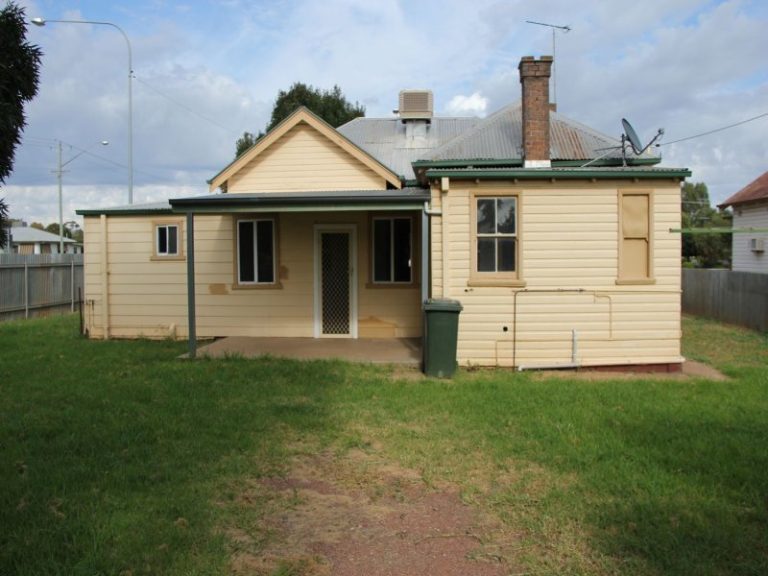 145 Crowley Street, Temora NSW 2666 - photo 14