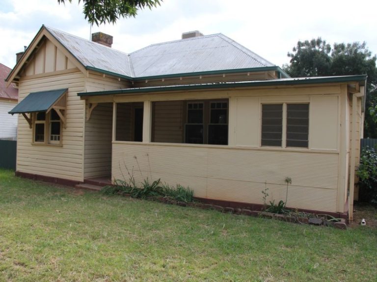 145 Crowley Street, Temora NSW 2666 - McGrath Riverina