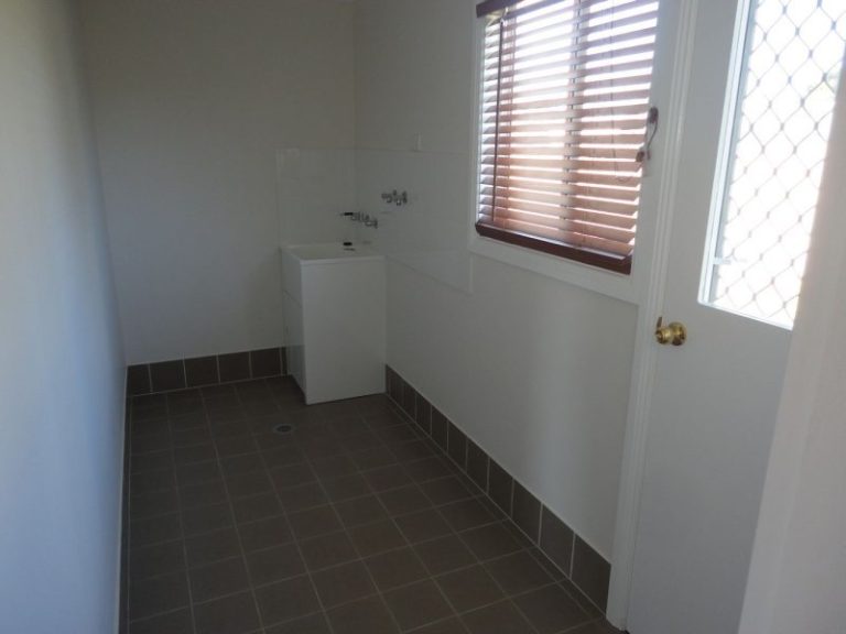38 Ashelford Street, Temora NSW 2666 - photo 17