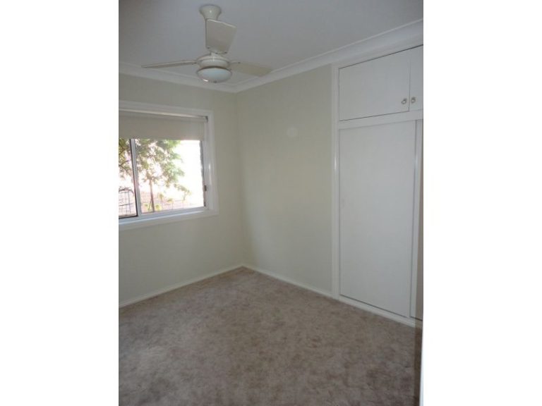 124 Asquith Street, Temora NSW 2666 - photo 14
