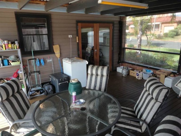 1 Meagher Street, Temora NSW 2666 - photo 10