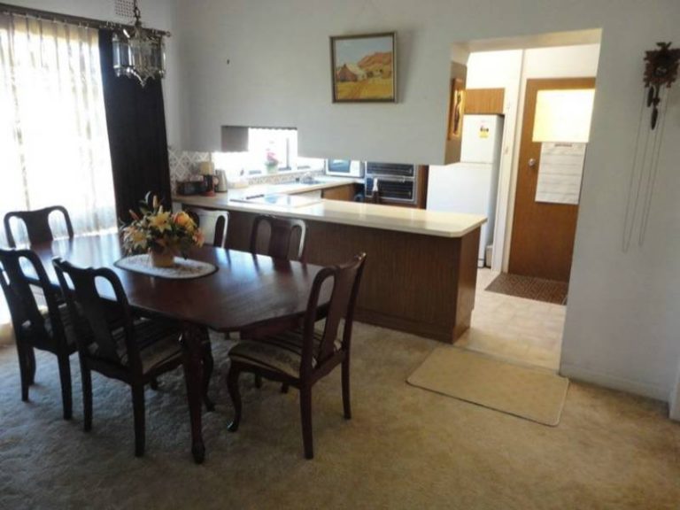 85 Bridges Street, Temora NSW 2666 - photo 3
