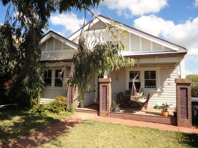 164 Crowley Street, Temora NSW 2666 - McGrath Riverina