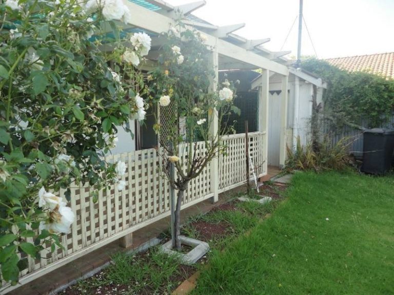 131 Baker Street, Temora NSW 2666 - photo 2
