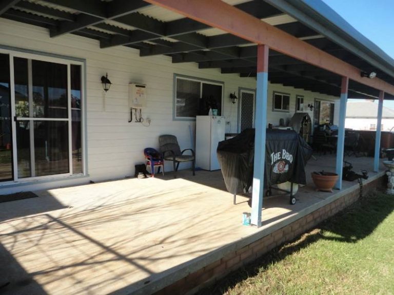 130 Vesper Street, Temora NSW 2666 - photo 5