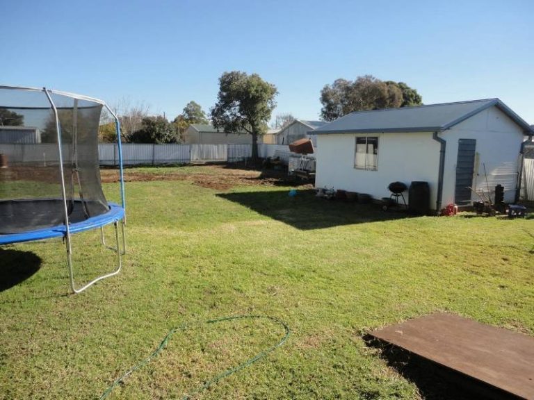 130 Vesper Street, Temora NSW 2666 - photo 9