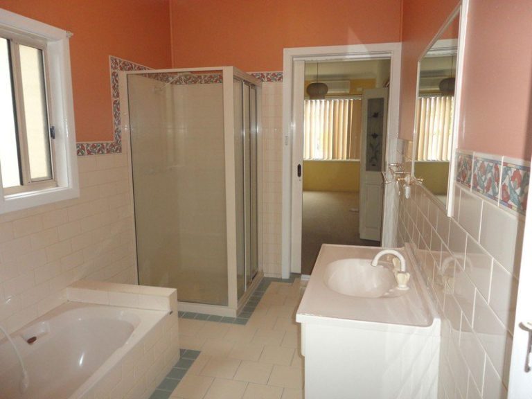 109 Polaris Street, Temora NSW 2666 - photo 5