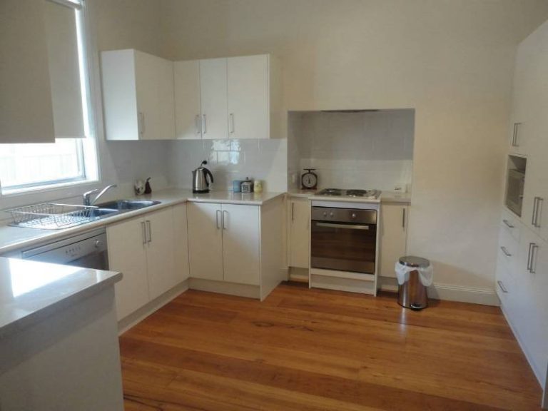 117 Parkes Street, Temora NSW 2666 - photo 2