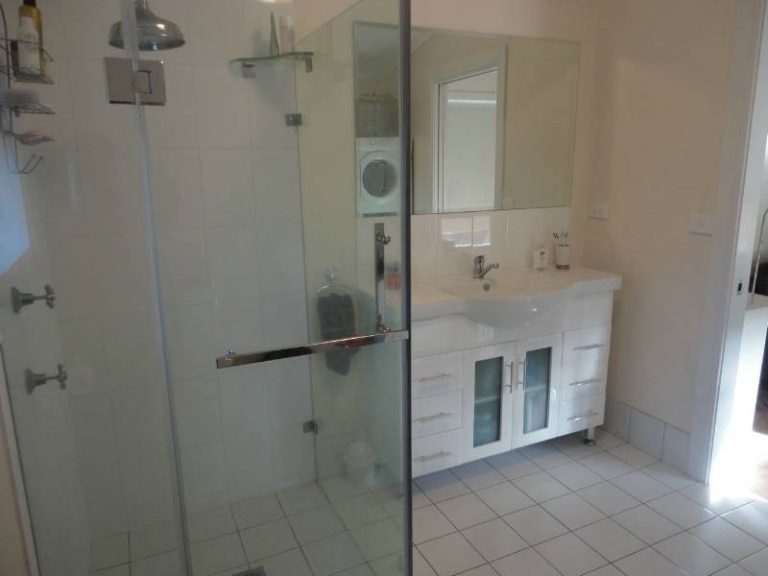 117 Parkes Street, Temora NSW 2666 - photo 13