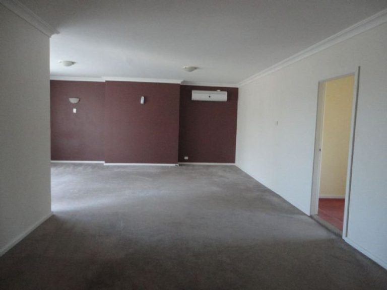 66 Holbrook Street, Temora NSW 2666 - photo 15