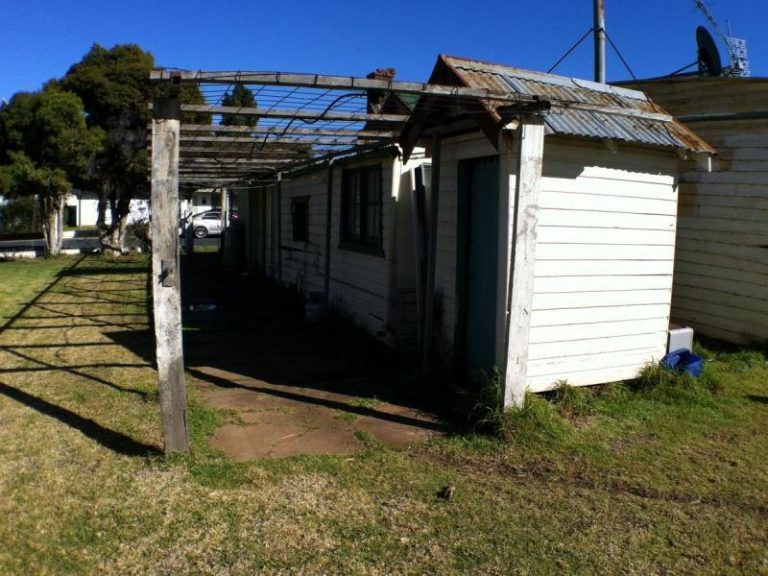 1 Bellevue Street, Temora NSW 2666 - photo 11