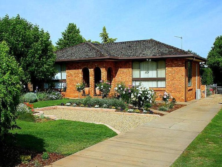 6 Glassop Street, Temora NSW 2666 - McGrath Riverina