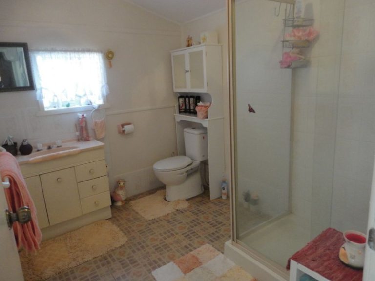 7 Nottingham Road, Temora NSW 2666 - photo 4