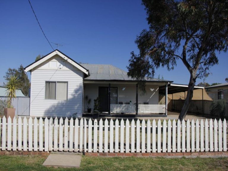 7 Nottingham Road, Temora NSW 2666 - photo 5